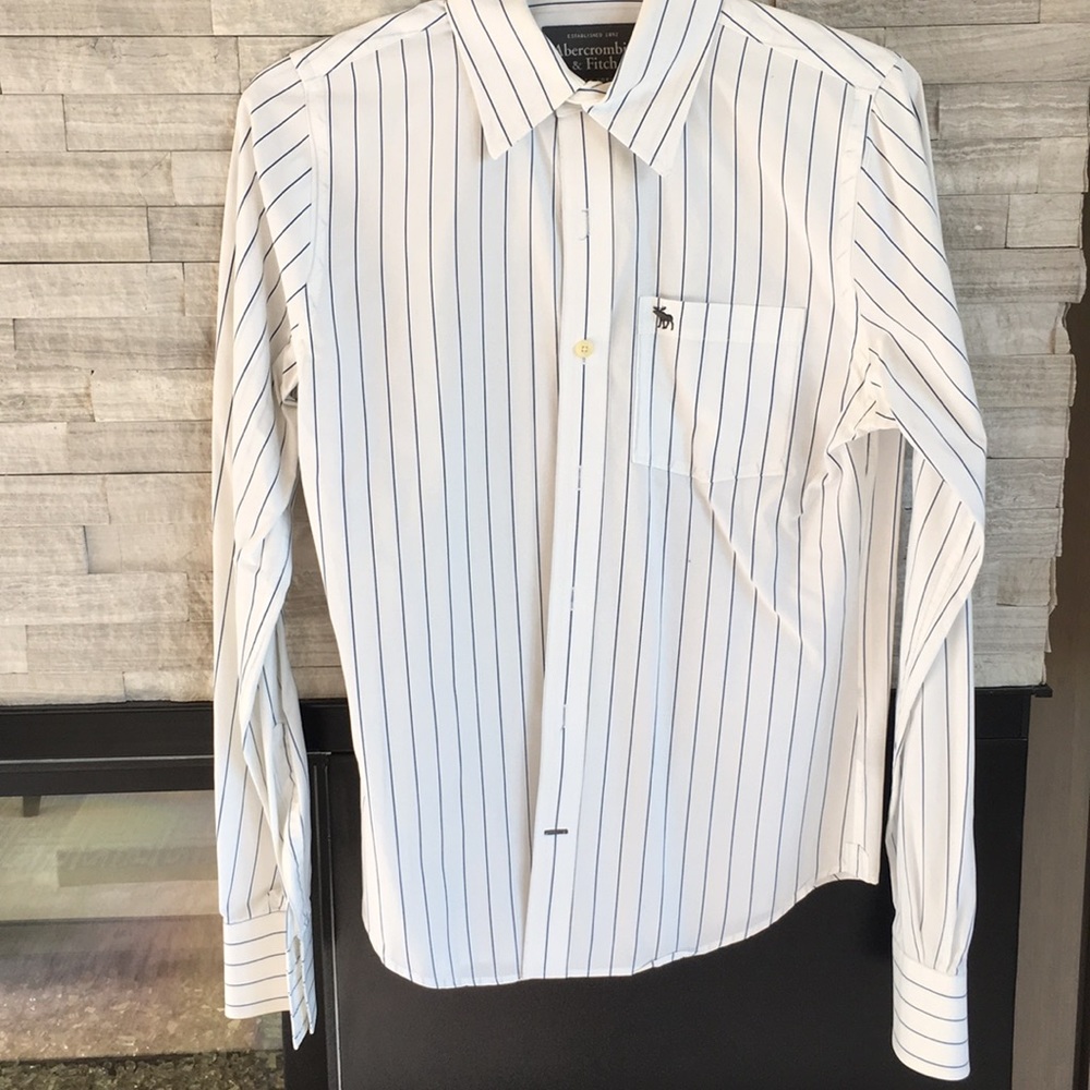 Abercrombie and Fitch small men’s shirt
